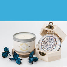 Load image into Gallery viewer, Dark Honey and Tobacco Scented Candle