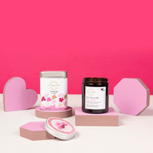 Load image into Gallery viewer, Vitalize essential oils soy candle