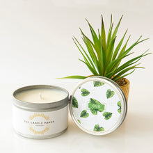 Load image into Gallery viewer, lovely oud soy candle
