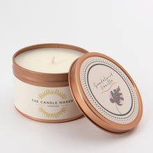 Load image into Gallery viewer, sandalwood vanilla soy wax candle uk london
