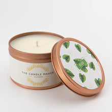 Load image into Gallery viewer, oud soy wax candle hand made in the UK
